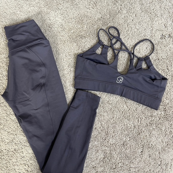 Bombshell Sportswear Gray Leggings - Picture 5 of 5